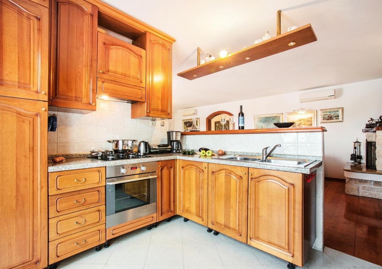 Golden View Luxury Apartment 马斯林尼察 外观 照片