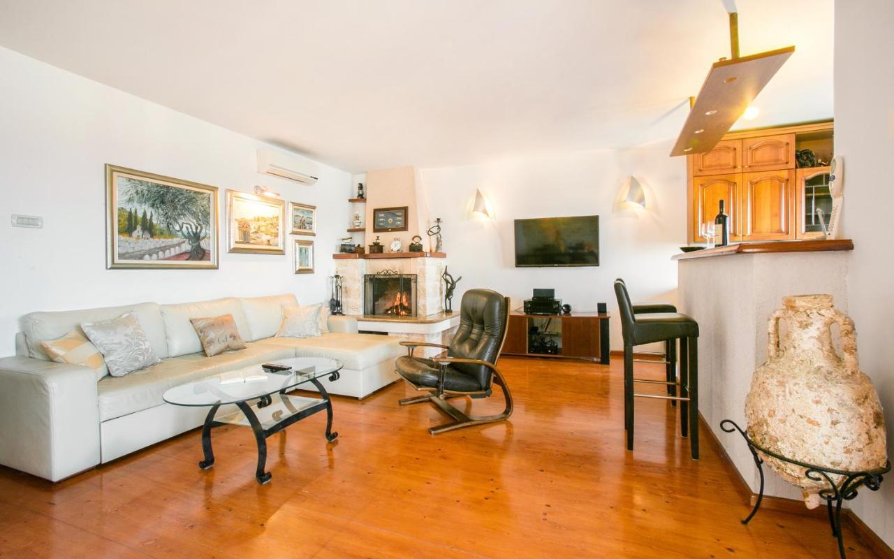 Golden View Luxury Apartment 马斯林尼察 外观 照片
