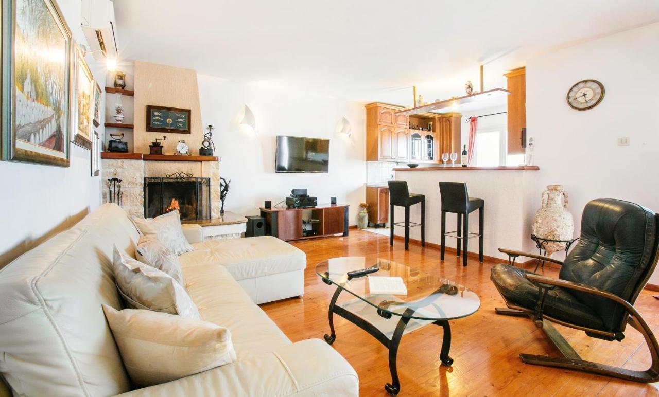 Golden View Luxury Apartment 马斯林尼察 外观 照片